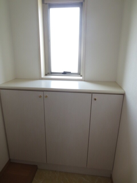 物件内観写真14　(靴箱)