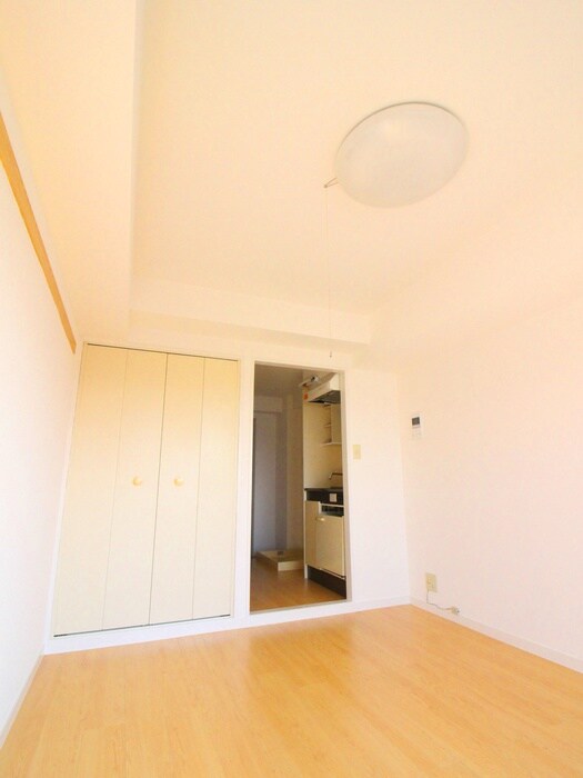 物件内観写真4　(居室)