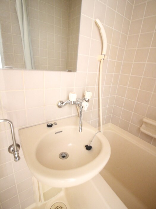 物件内観写真8　(洗面)