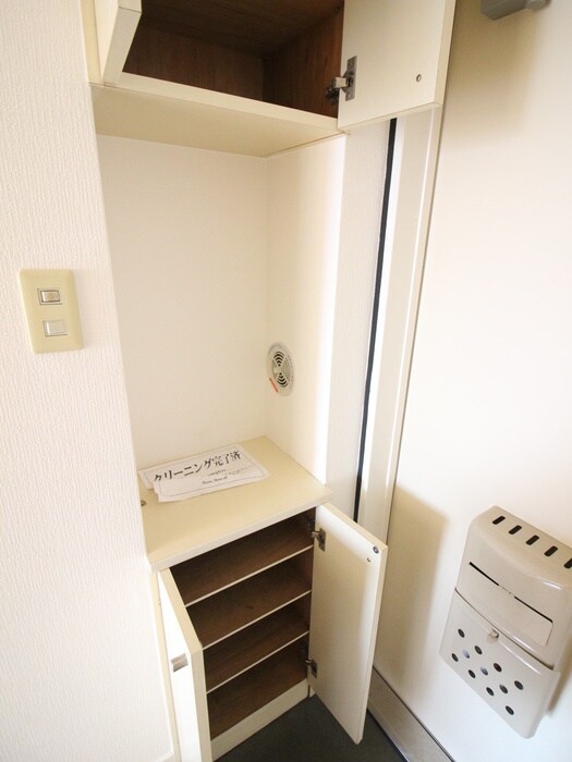 物件内観写真12　(靴箱)