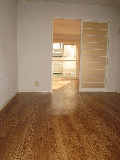 物件内観写真11　(居室)