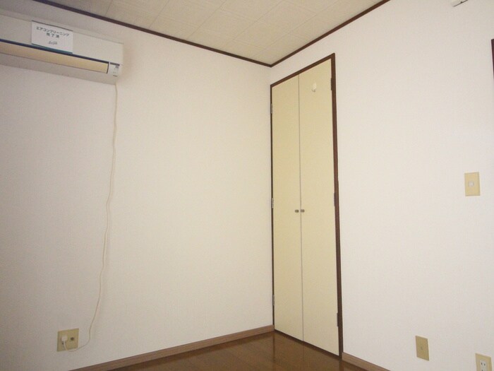 物件内観写真12　(居室)