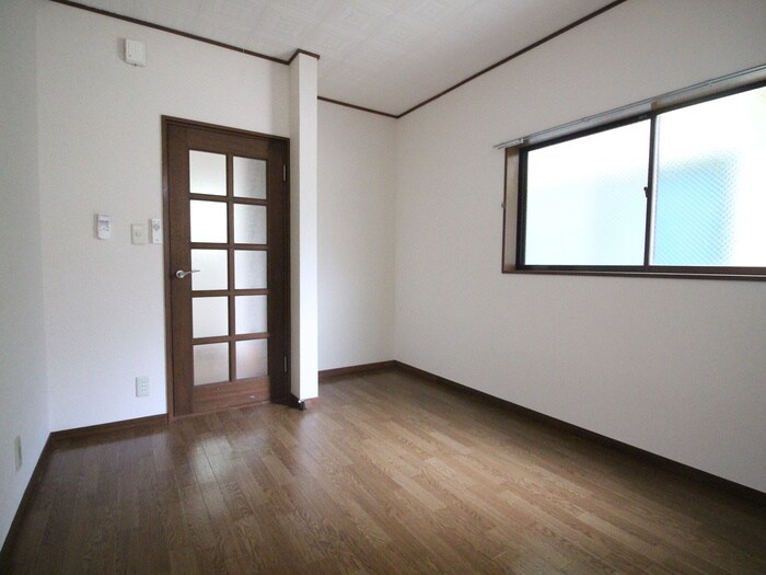 物件内観写真15　(居室)