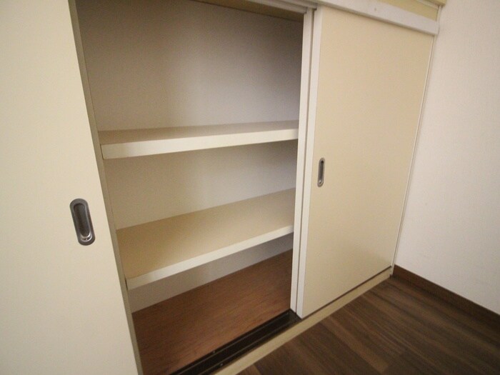 物件内観写真18　(収納)