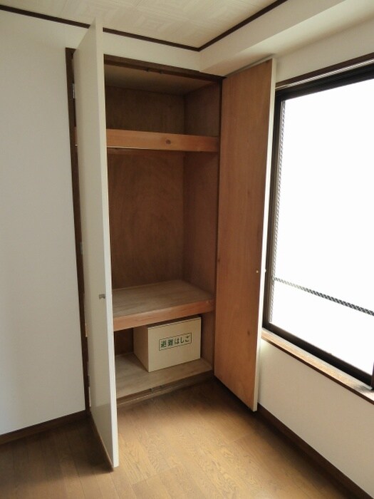 物件内観写真10　(収納)