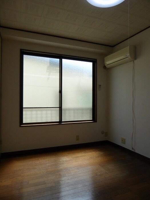 物件内観写真13　(居室)