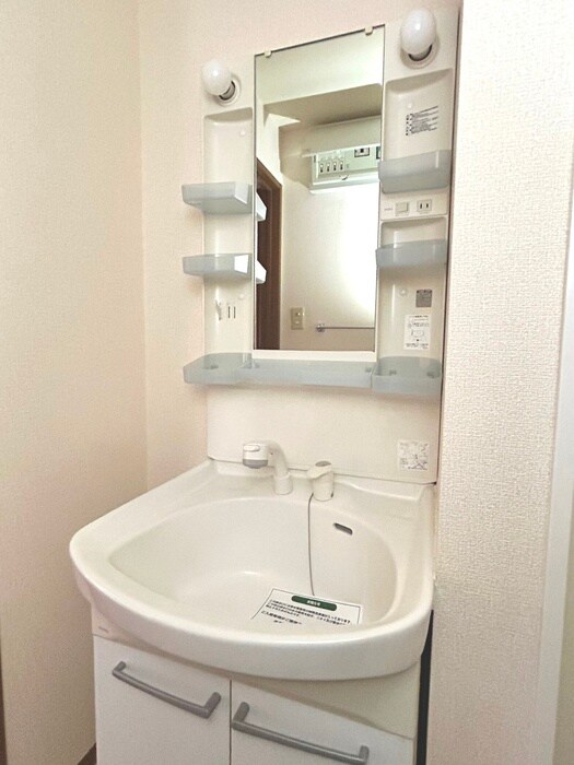 物件内観写真11　(洗面)