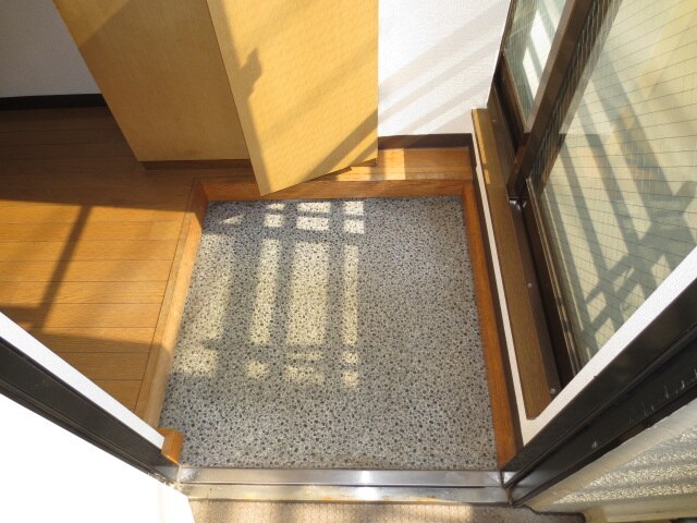 物件内観写真16　(玄関)