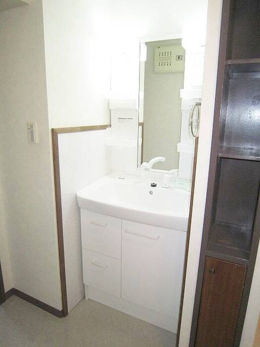 物件内観写真9　(洗面)