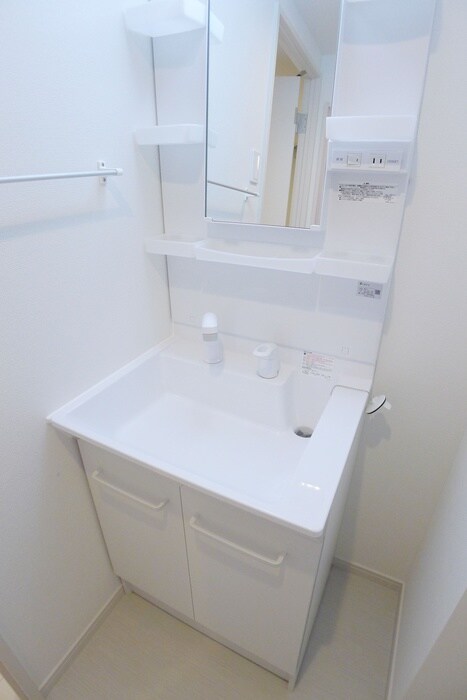 物件内観写真9　(洗面)