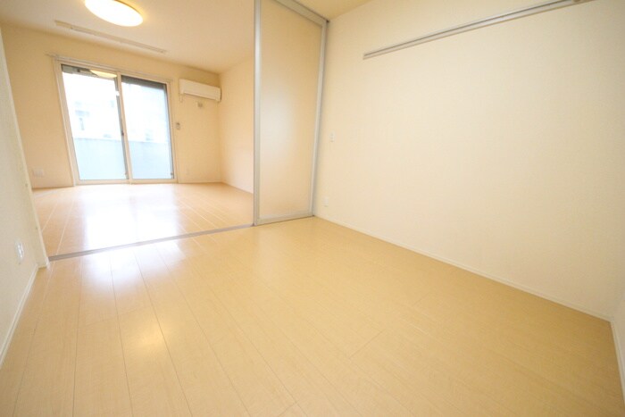 物件内観写真22　(居室)