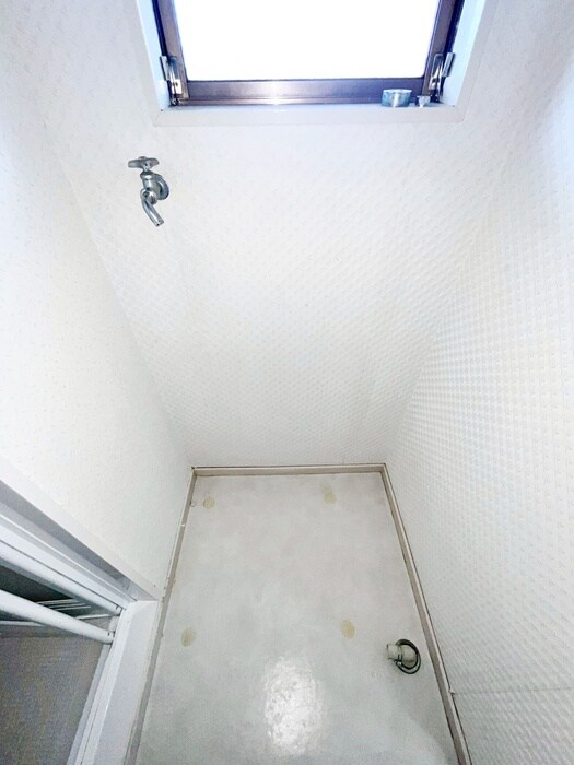 物件内観写真15　(洗濯機置場)