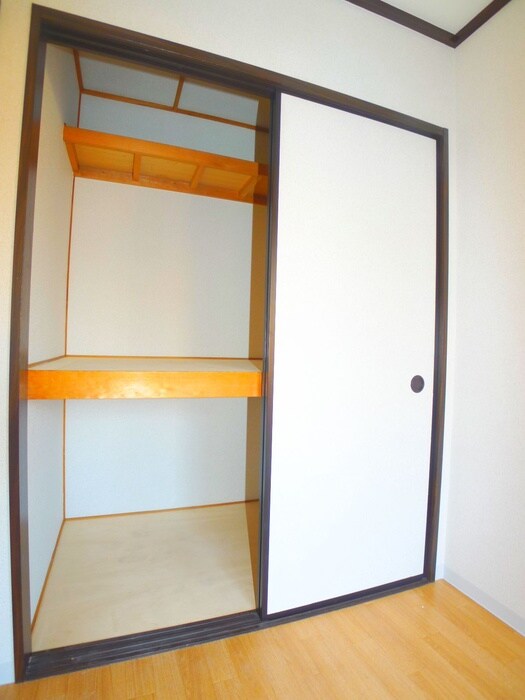 物件内観写真16　(収納)