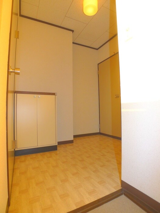 物件内観写真19　(玄関)