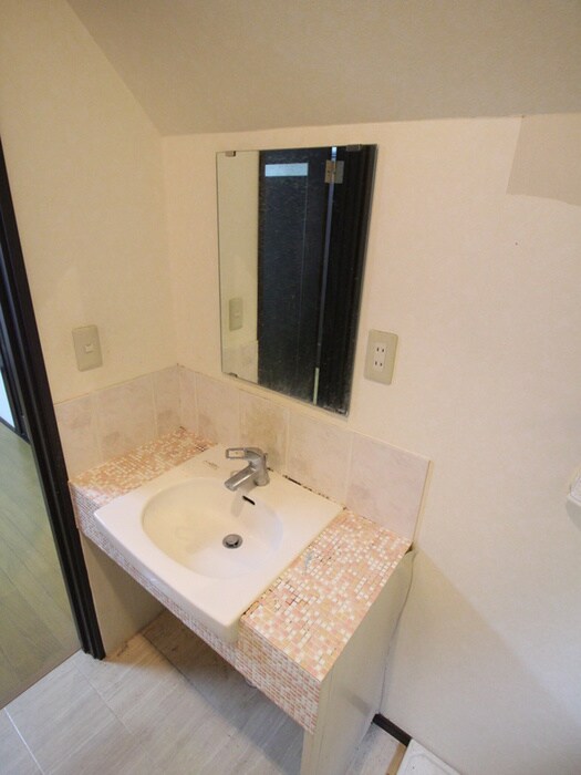 物件内観写真11　(洗面)