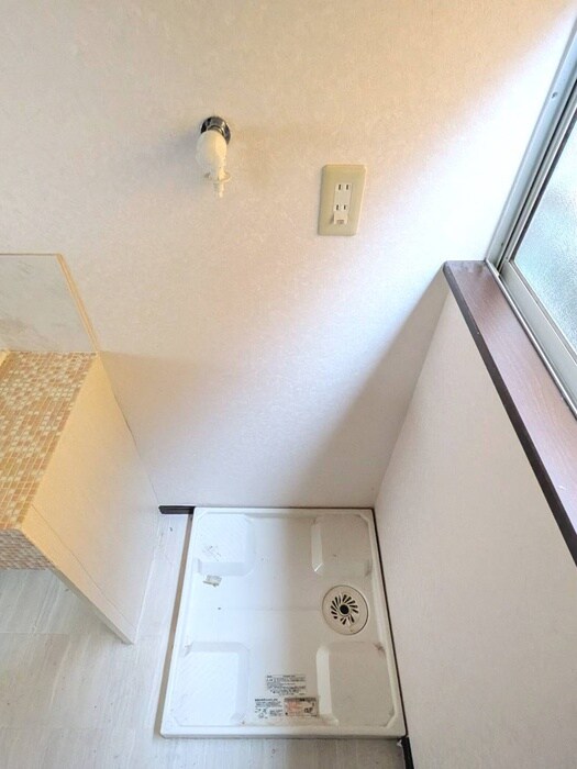 物件内観写真13　(洗濯機置場)