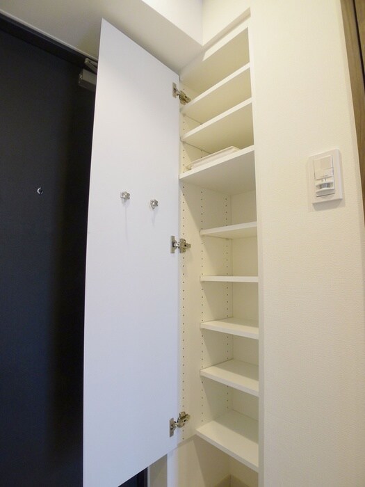 物件内観写真16　(靴箱)