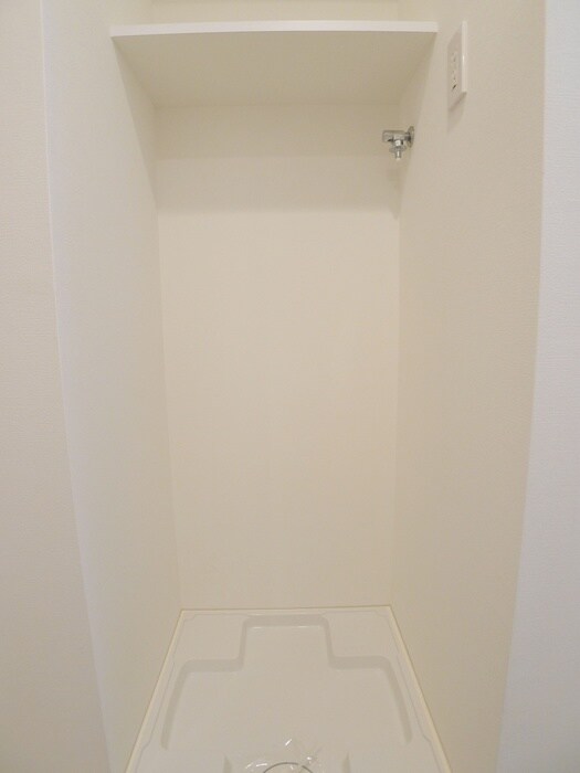 物件内観写真20　(洗濯機置場)