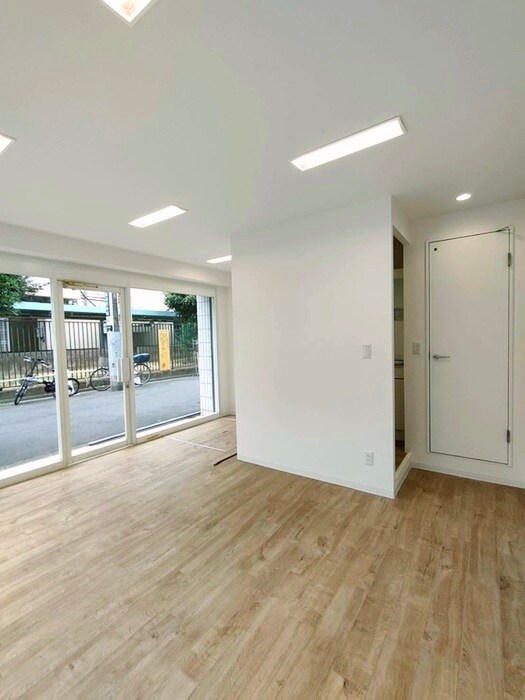 物件内観写真9　(居室)