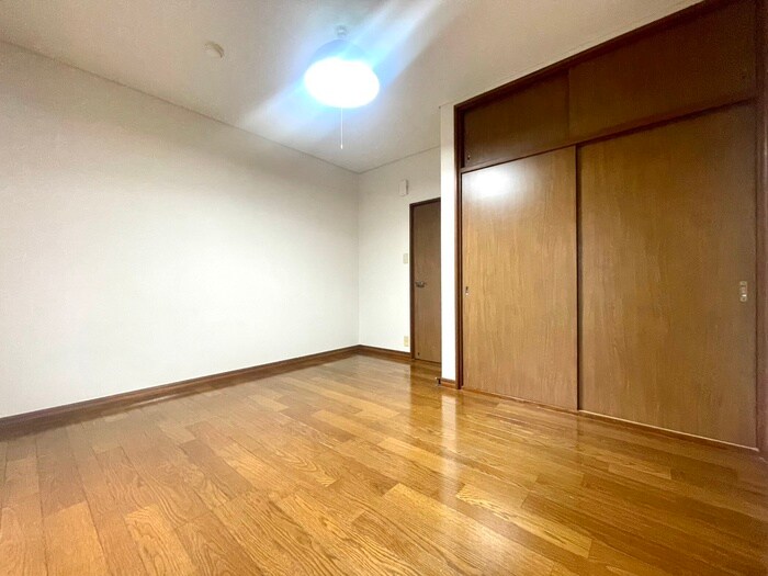 物件内観写真10　(居室)