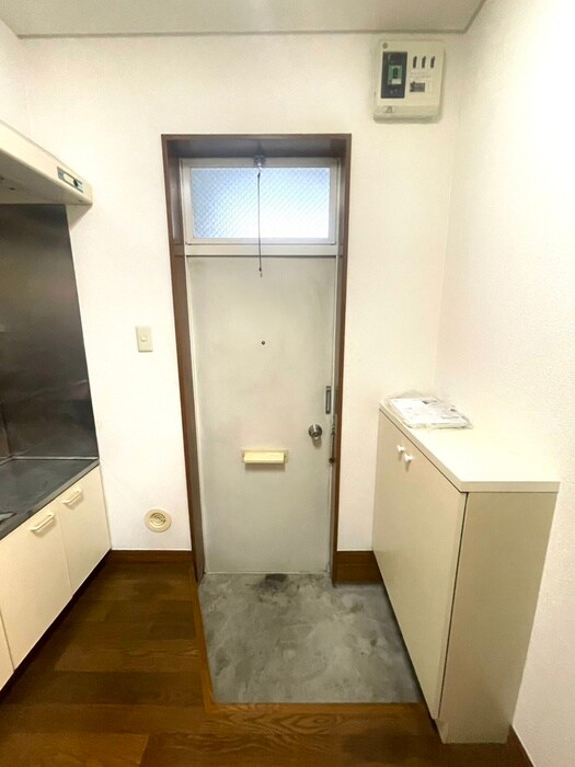 物件内観写真22　(玄関)