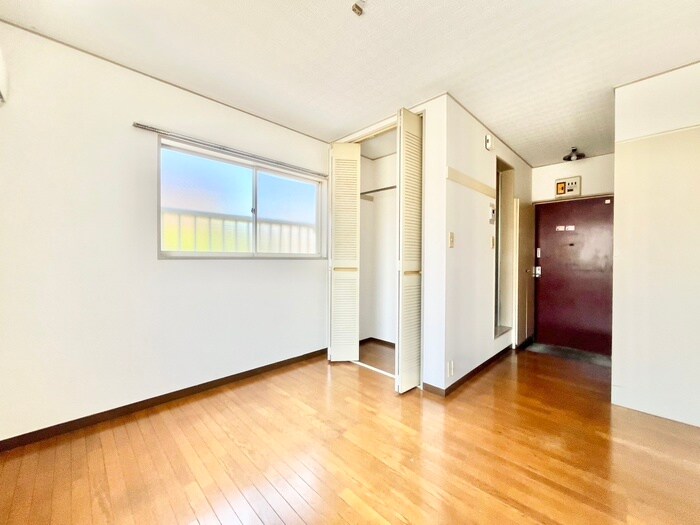 物件内観写真8　(居室)