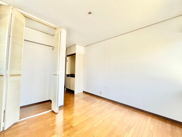 物件内観写真9　(居室)