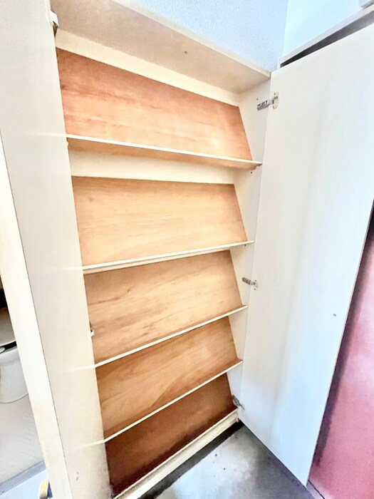 物件内観写真14　(靴箱)