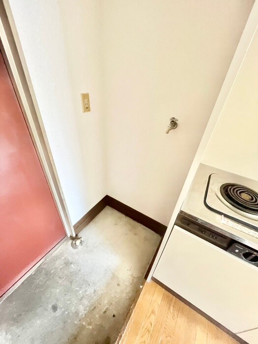 物件内観写真17　(洗濯機置場)