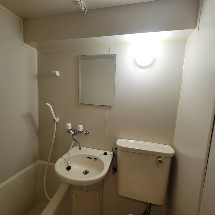 物件内観写真8　(洗面)