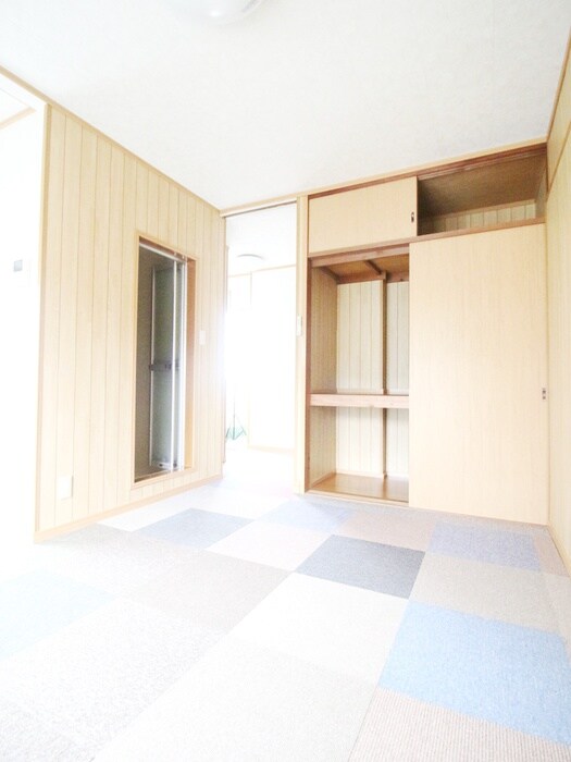 物件内観写真8　(居室)