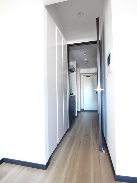物件内観写真10　(廊下)