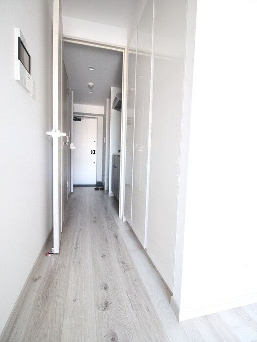 物件内観写真11　(廊下)