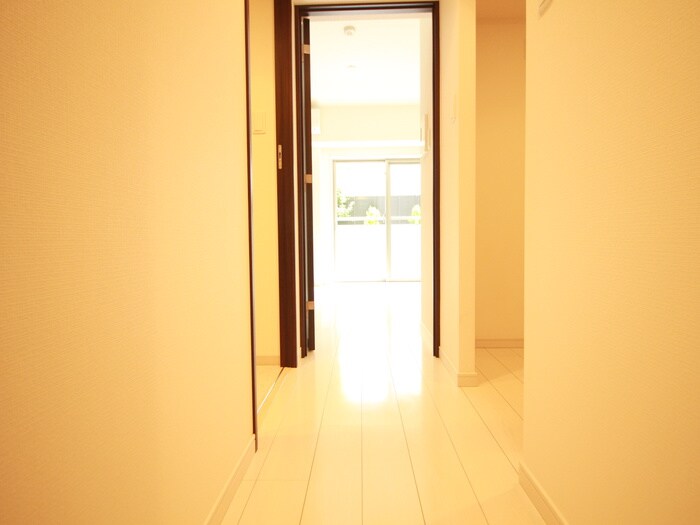 物件内観写真15　(廊下)