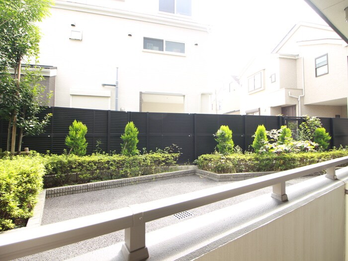 物件内観写真22　(室内からの展望)