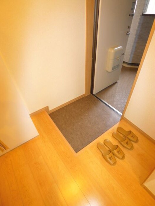 物件内観写真14　(玄関)