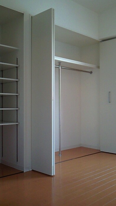 物件内観写真8　(収納)