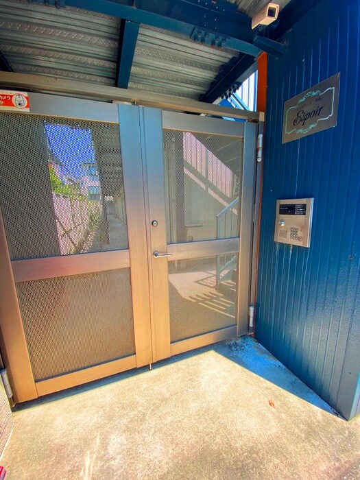 物件外観写真6　(エントランス部分)