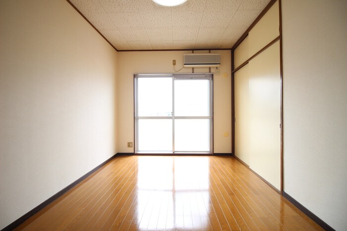 物件内観写真9　(居室)