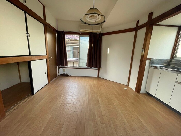 物件内観写真4　(居室)