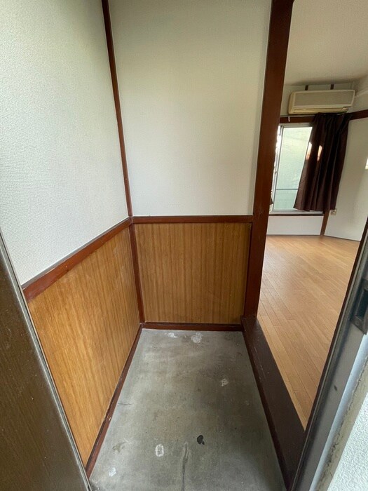 物件内観写真18　(玄関)