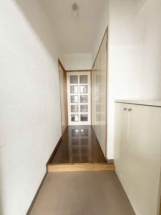 物件内観写真18　(玄関)