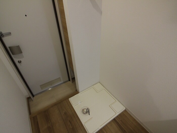 物件内観写真13　(洗濯機置場)