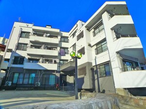 綾瀬ニューハイツ外観写真