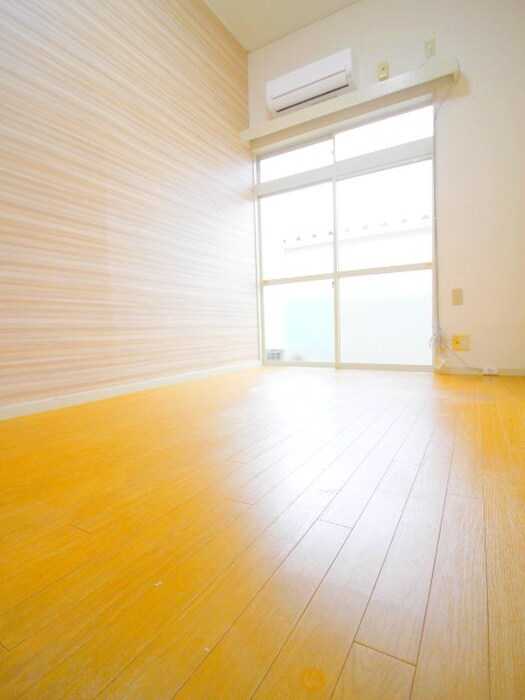 物件内観写真4　(居室)