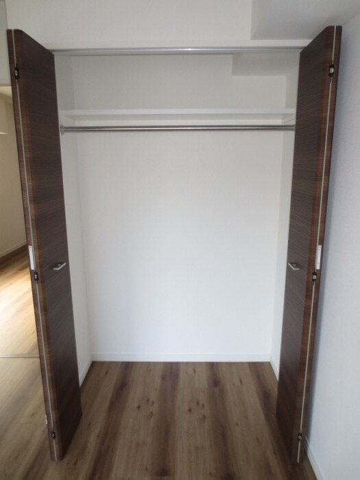 物件内観写真12　(収納)