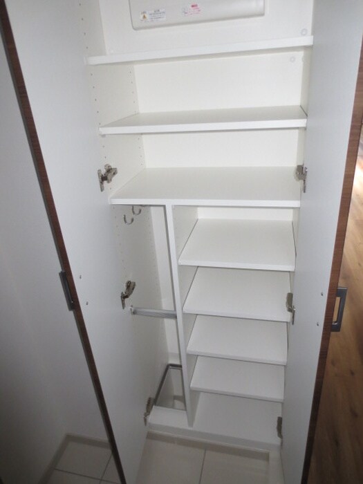 物件内観写真16　(靴箱)