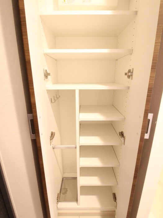 物件内観写真16　(靴箱)