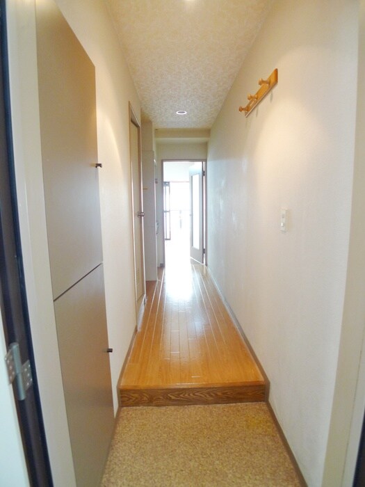 物件内観写真17　(廊下)