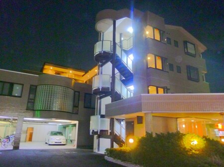 村越ビル外観写真